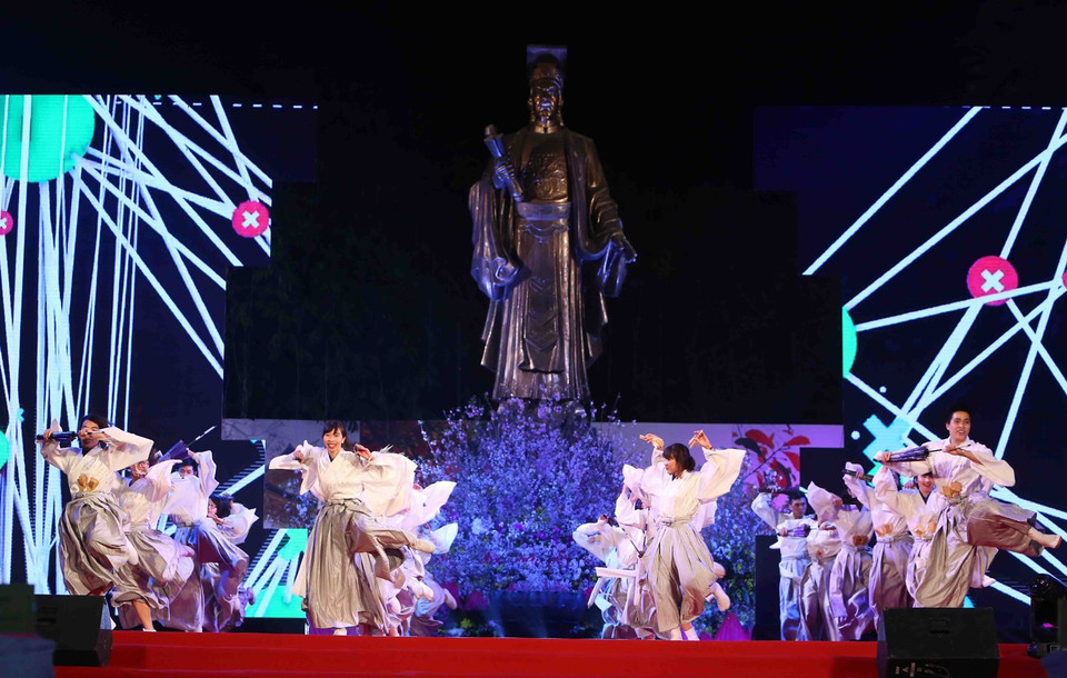 Lễ hội sẽ kéo dài đến hết ngày 26/3 với nhiều hoạt động phong phú... (Ảnh: Thành Đạt/TTXVN)