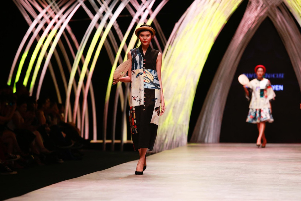 Thuỷ Nguyễn đã có cảm hứng tạo ra bộ sưu tập 'Lúng liếng' này. (Ảnh: BTC)