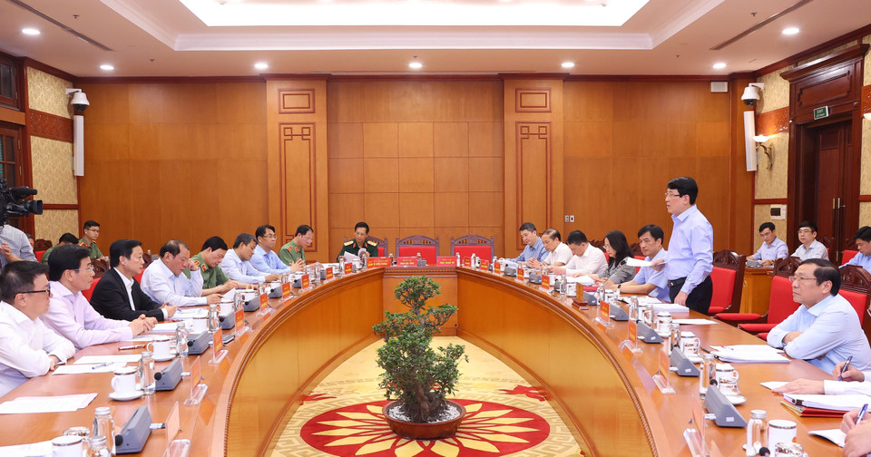 Phiên họp thứ hai Tiểu ban Tổ chức phục vụ Đại hội XIV để cho ý kiến về một số nội dung triển khai công tác tổ chức phục vụ Đại hội XIV. (Ảnh: Văn Điệp/TTXVN)