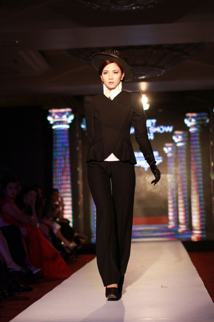 Với vẻ kín đáo... (Ảnh: Xuân Mai/Vietnam+)