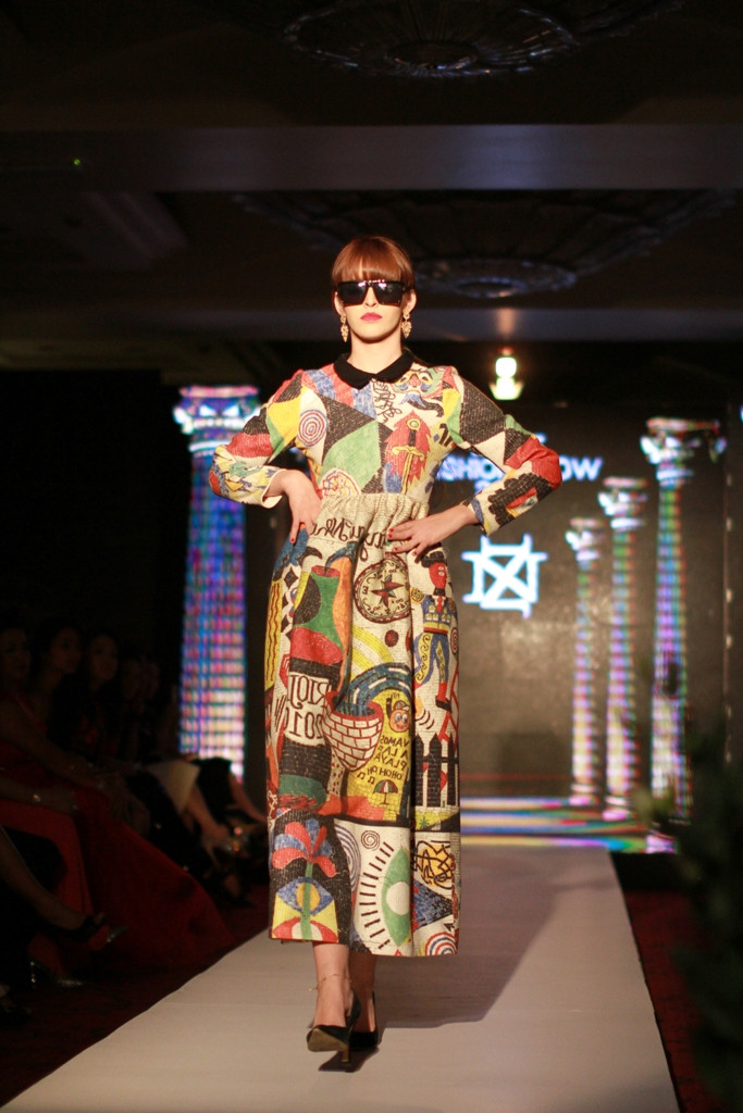 Đêm diễn mở màn với BST Come Back của NTK Thiều Ngọc. (Ảnh: Xuân Mai/Vietnam+)