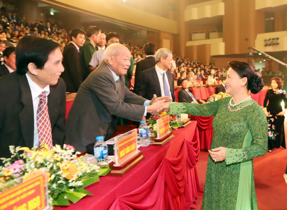 Chủ tịch Quốc hội Nguyễn Thị Kim Ngân và các đại biểu dự lễ kỷ niệm. (Ảnh: Trọng Đức/TTXVN)