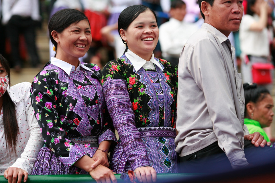 Niềm vui đi xem hội. (Ảnh:Xuân Mai/Vietnam+)