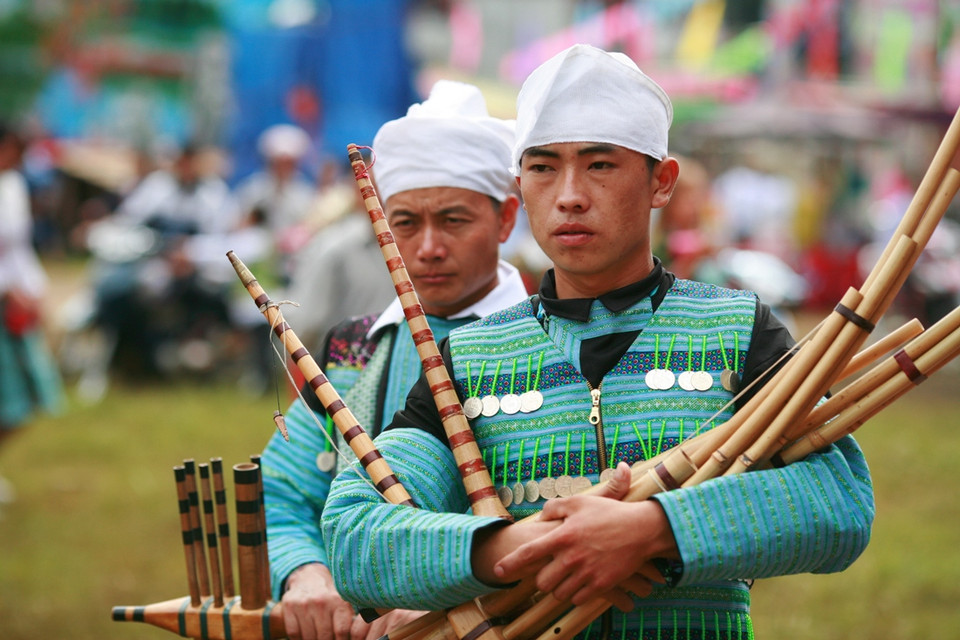 Khèn là nhạc cụ giúp các chàng trai Mông dễ dàng tán tỉnh các cô gái. (Ảnh:Xuân Mai/Vietnam+)