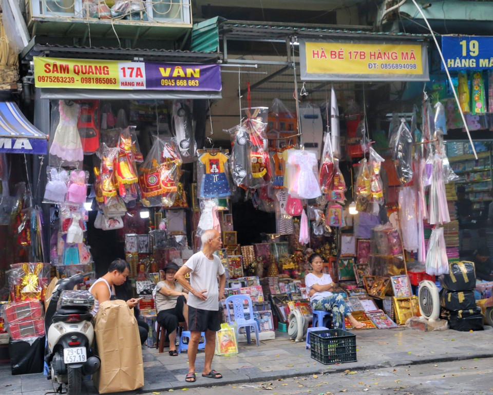 Thị trường vàng mã năm nay khá trầm lắng trước ngày Rằm tháng 7. (Ảnh: Tuấn Đức/TTXVN)