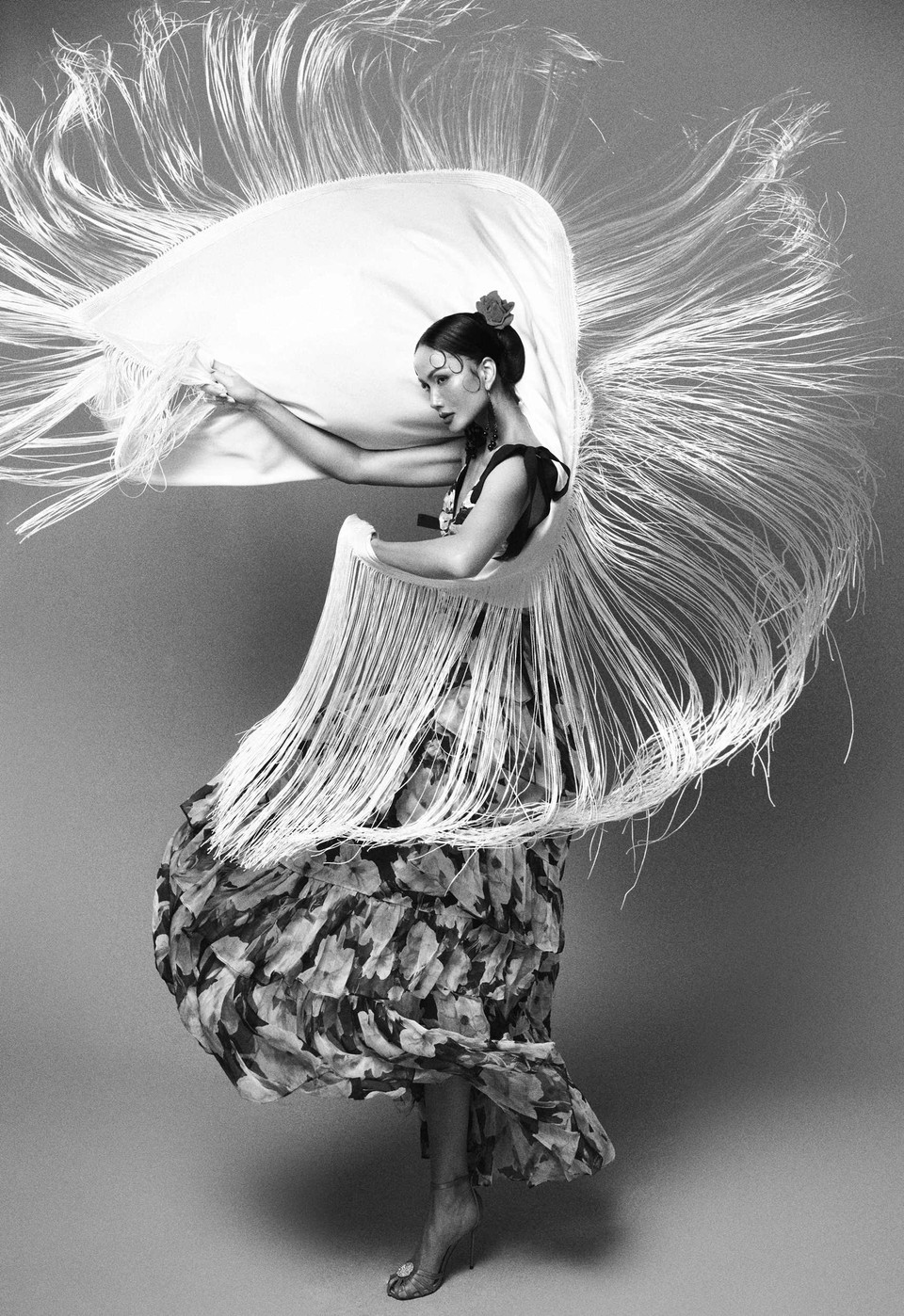 Giai đoạn thứ bảy, chia tay. Cô gái đã đánh mất đi người đàn ông mà cô yêu thương và rơi vào trạng thái dằng xé nội tâm. (Ảnh: Vietnam+)