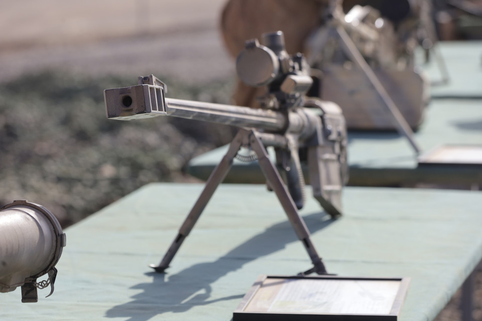 Súng bắn tỉa tầm xa.(Ảnh: Trần Hiếu/TTXVN)