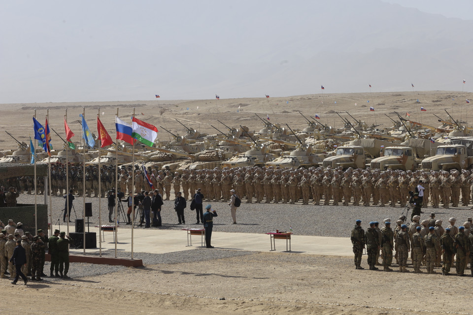 Quang cảnh diễu binh các lực lượng chống khủng bố.(Ảnh: Trần Hiếu/TTXVN)