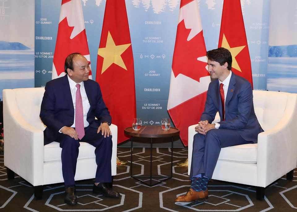 Thủ tướng Nguyễn Xuân Phúc và Thủ tướng Canada Justin Trudeau hội đàm hẹp. (Ảnh: Thống Nhất/TTXVN)