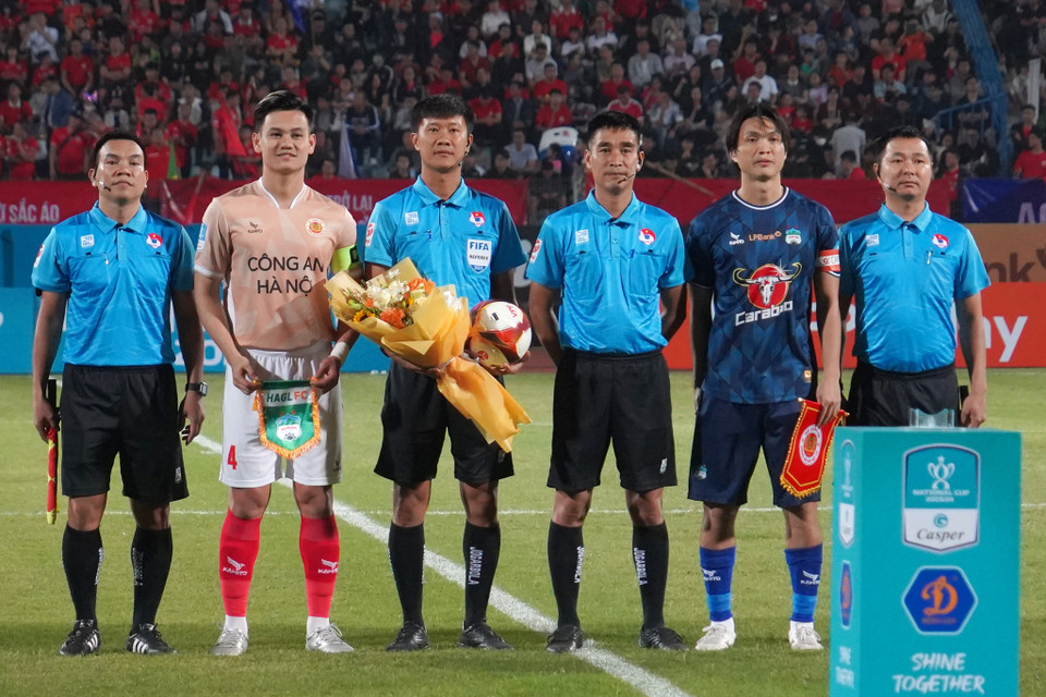 Tối 25/11, Công an Hà Nội tiếp đón LPBank Hoàng Anh Gia Lai trong trận đấu thuộc khuôn khổ Cúp Quốc gia 2023/24. (Ảnh: Việt Anh/Vietnam+)