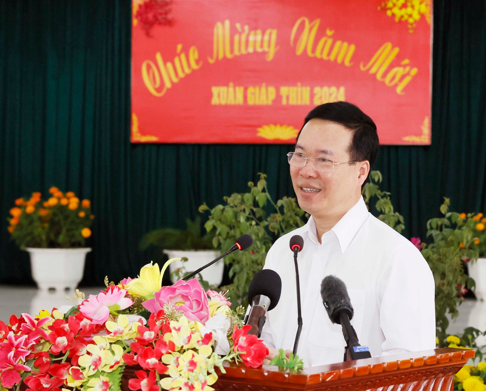 Chủ tịch nước Võ Văn Thưởng phát biểu chúc Tết, động viên cán bộ, chiến sỹ Trung đoàn 152, Quân khu 9. (Ảnh: Thống Nhất/TTXVN)