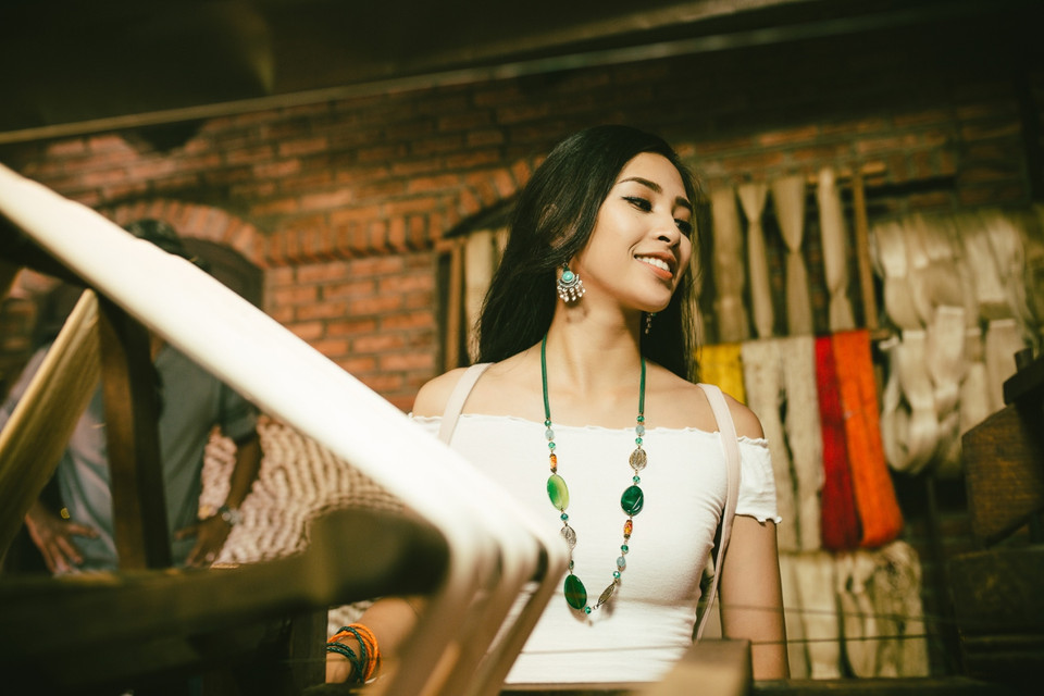 Đây cũng là cách mà nàng Hậu muốn quảng bá văn hóa, con người Hội An nói riêng và Việt Nam nói chung đến với bạn bè quốc tế. (Ảnh: Viết Quý)