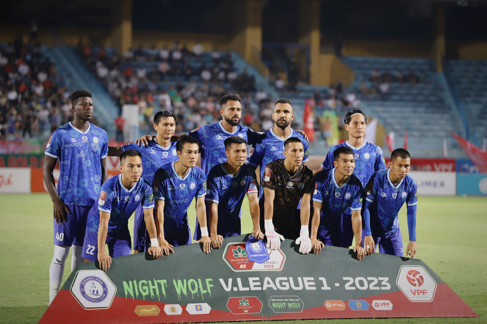 Ở chiều ngược lại, Khánh Hòa mới có 10 điểm sau chín trận và xếp ở vị trí thứ 10 trên bảng xếp hạng. (Ảnh: Hoài Nam/Vietnam+)