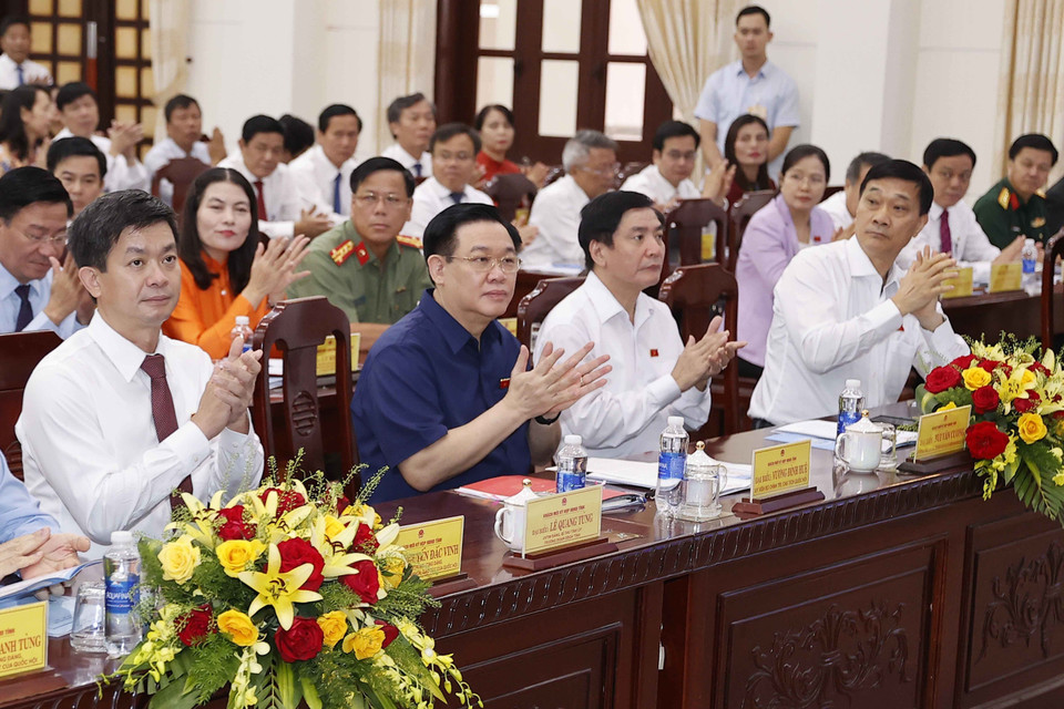 Chủ tịch Quốc hội Vương Đình Huệ và đại biểu dự phiên khai mạc kỳ họp. (Ảnh: Doãn Tấn/TTXVN)