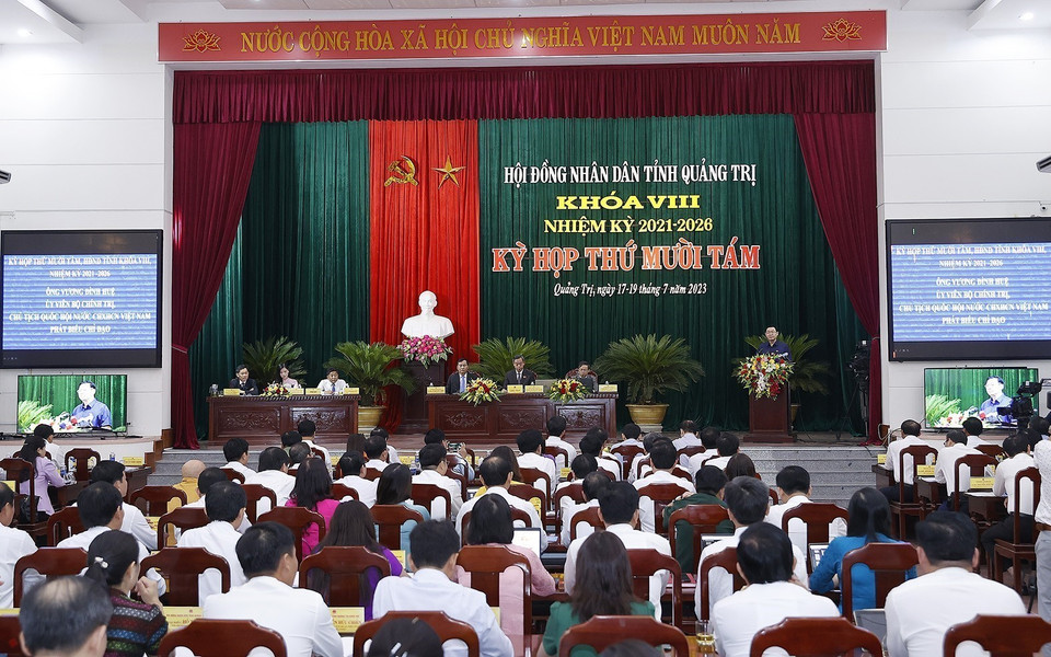 Toàn cảnh khai mạc Kỳ họp thứ 18 của Hội đồng Nhân dân tỉnh Quảng Trị. (Ảnh: Doãn Tấn/TTXVN)