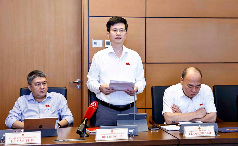 Đại biểu Quốc hội tỉnh Phú Yên Đỗ Chí Nghĩa phát biểu ý kiến. (Ảnh: Doãn Tấn/TTXVN)