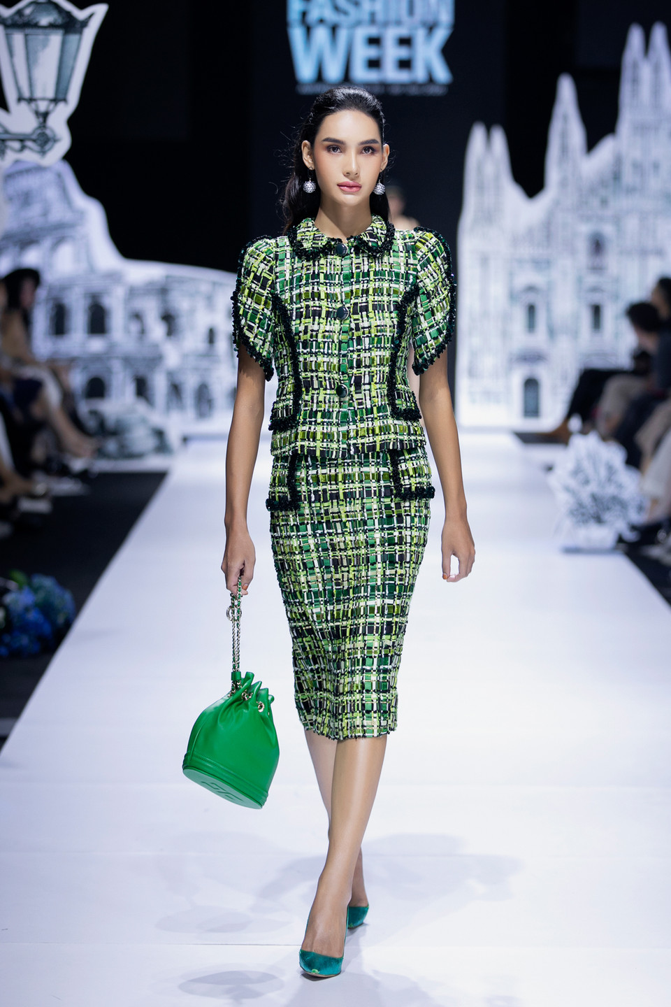 Sử dụng sắc xanh chủ đạo kết hợp cùng những họa tiết bắt mắt. (Ảnh: CTV)