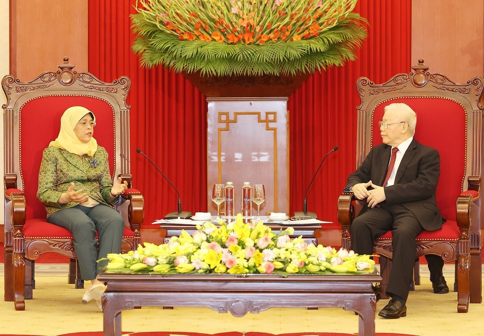 Tổng Bí thư Nguyễn Phú Trọng tiếp Tổng thống Cộng hòa Singapore Halimah Yacob. (Ảnh: Trí Dũng/TTXVN)