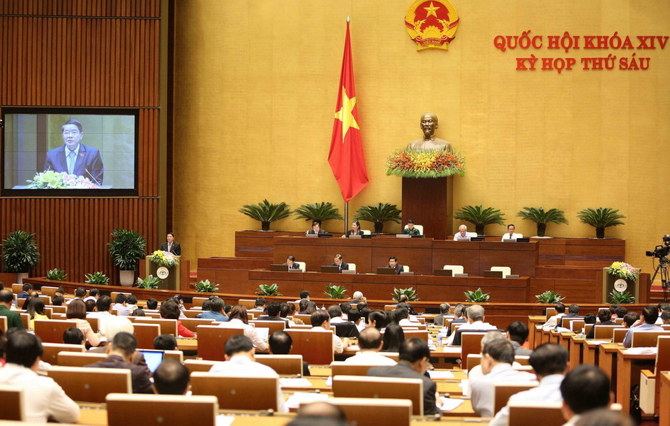 Các đại biểu Quốc hội dự phiên họp sáng 23/10. (Ảnh: TTXVN)