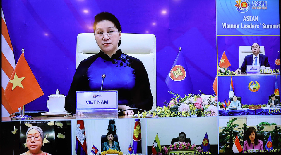 Chủ tịch Quốc hội Nguyễn Thị Kim Ngân, đại diện lãnh đạo nữ Việt Nam tham dự và phát biểu tại hội nghị. (Ảnh: Thống Nhất/TTXVN)