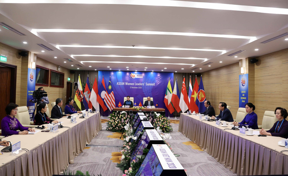 Hội nghị thượng đỉnh lãnh đạo nữ ASEAN tại điểm cầu Hà Nội. (Ảnh: Thống Nhất/TTXVN)