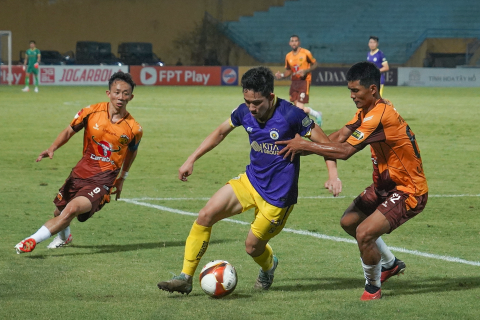 Tối 17/5, Hà Nội FC tiếp đón LPBank Hoàng Anh Gia Lai trên sân nhà Hàng Đẫy trong trận đấu thuộc vòng 19 V-League 2023/24. (Ảnh: Việt Anh/Vietnam+)