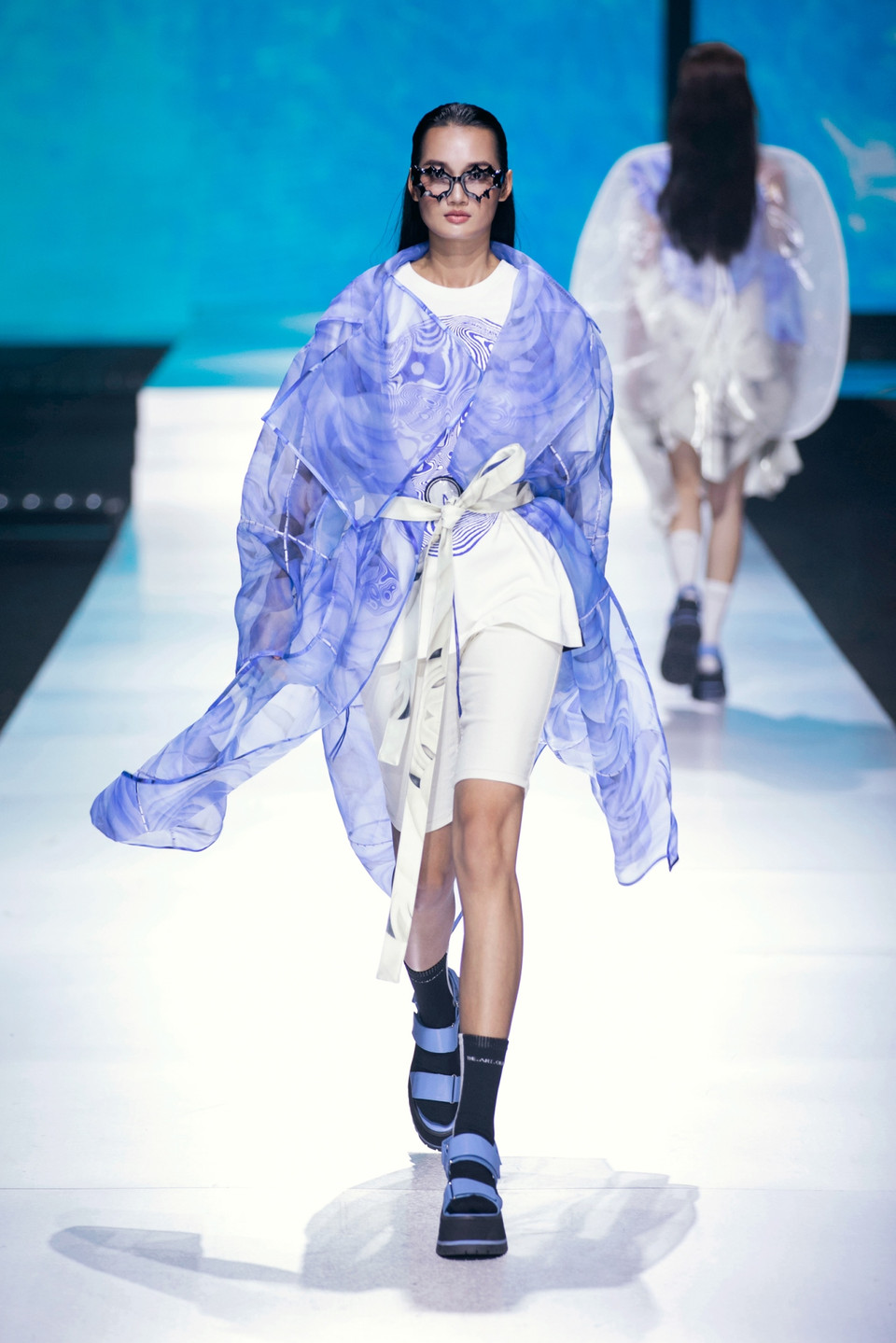 Một thiết kế trong bộ sưu tập “Kiệt tác của nước.” (Ảnh: CTV/Vietnam+)