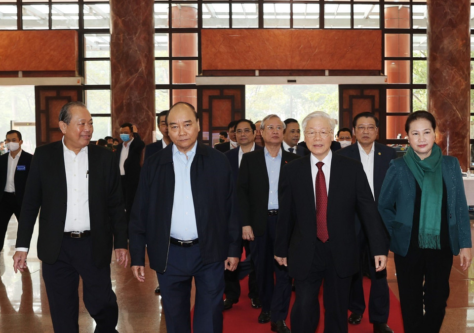 Tổng Bí thư, Chủ tịch nước Nguyễn Phú Trọng, Thủ tướng Nguyễn Xuân Phúc, Chủ tịch Quốc hội Nguyễn Thị Kim Ngân đến dự Hội nghị. (Ảnh: Trí Dũng/TTXVN)