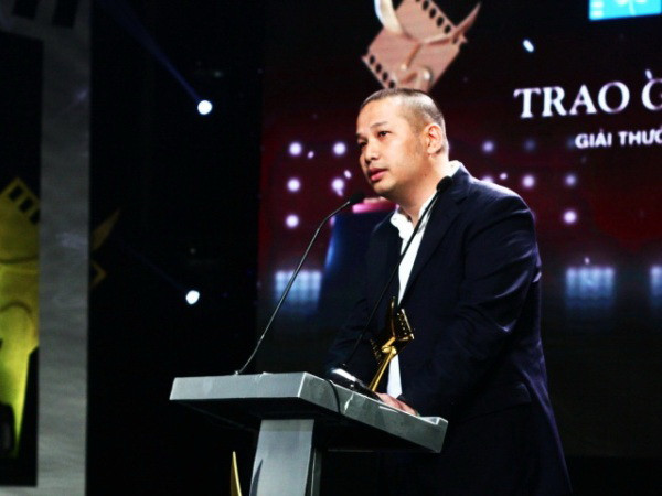 Đạo diễn xuất sắc nhất Nguyễn Quang Huy, hạng mục phim điện ảnh. (Ảnh: Anh Thơm/Vietnam)