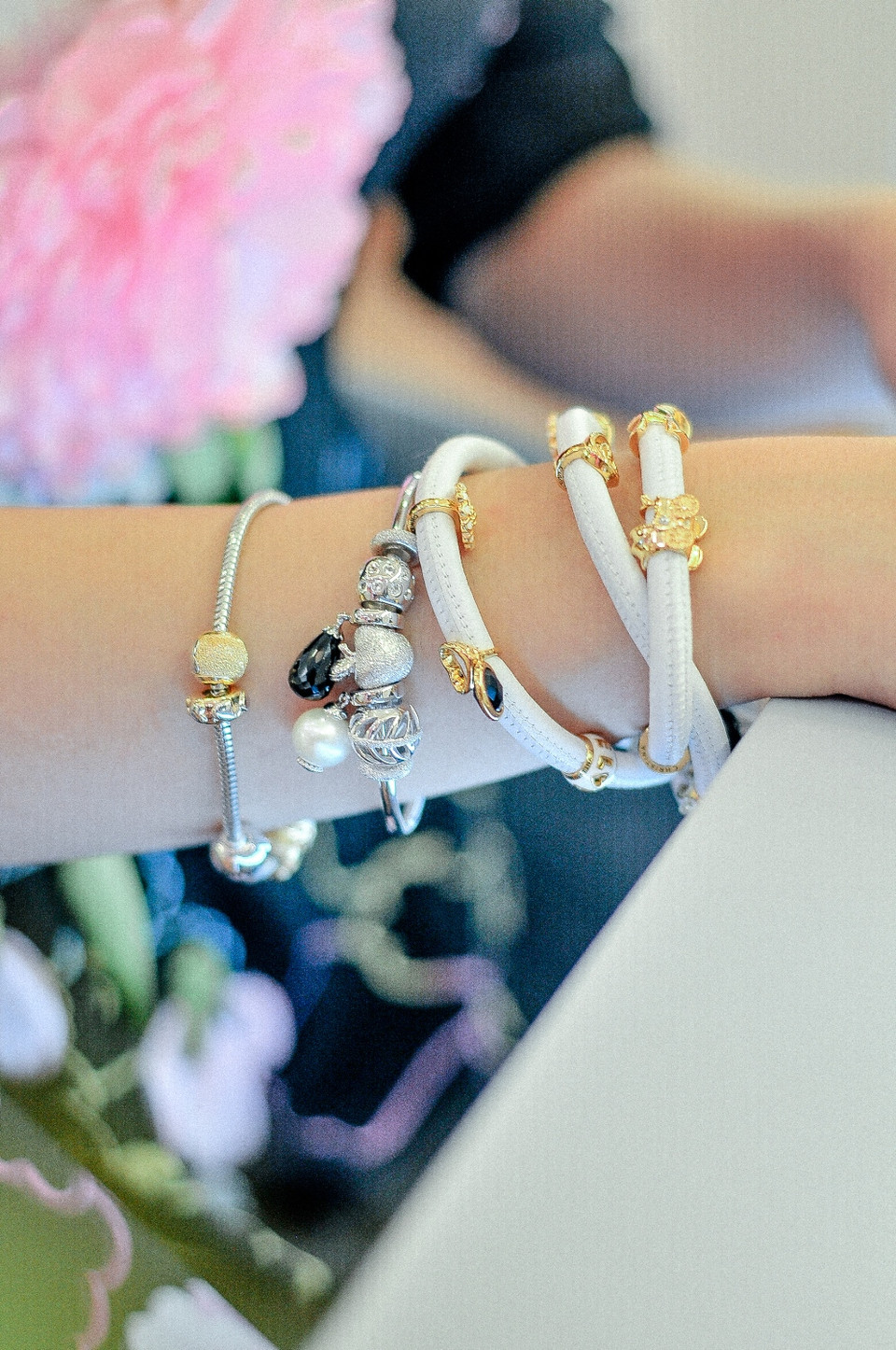 Đại diện đơn vị phân phối Thương hiệu Christina tại thị trường Việt Nam, cho biết bà mong muốn khách hàng sẽ có cơ hội sử dụng những sản phẩm làm đẹp và trang sức chất lượng cao, an toàn, đẹp với giá cả phải chăng. 