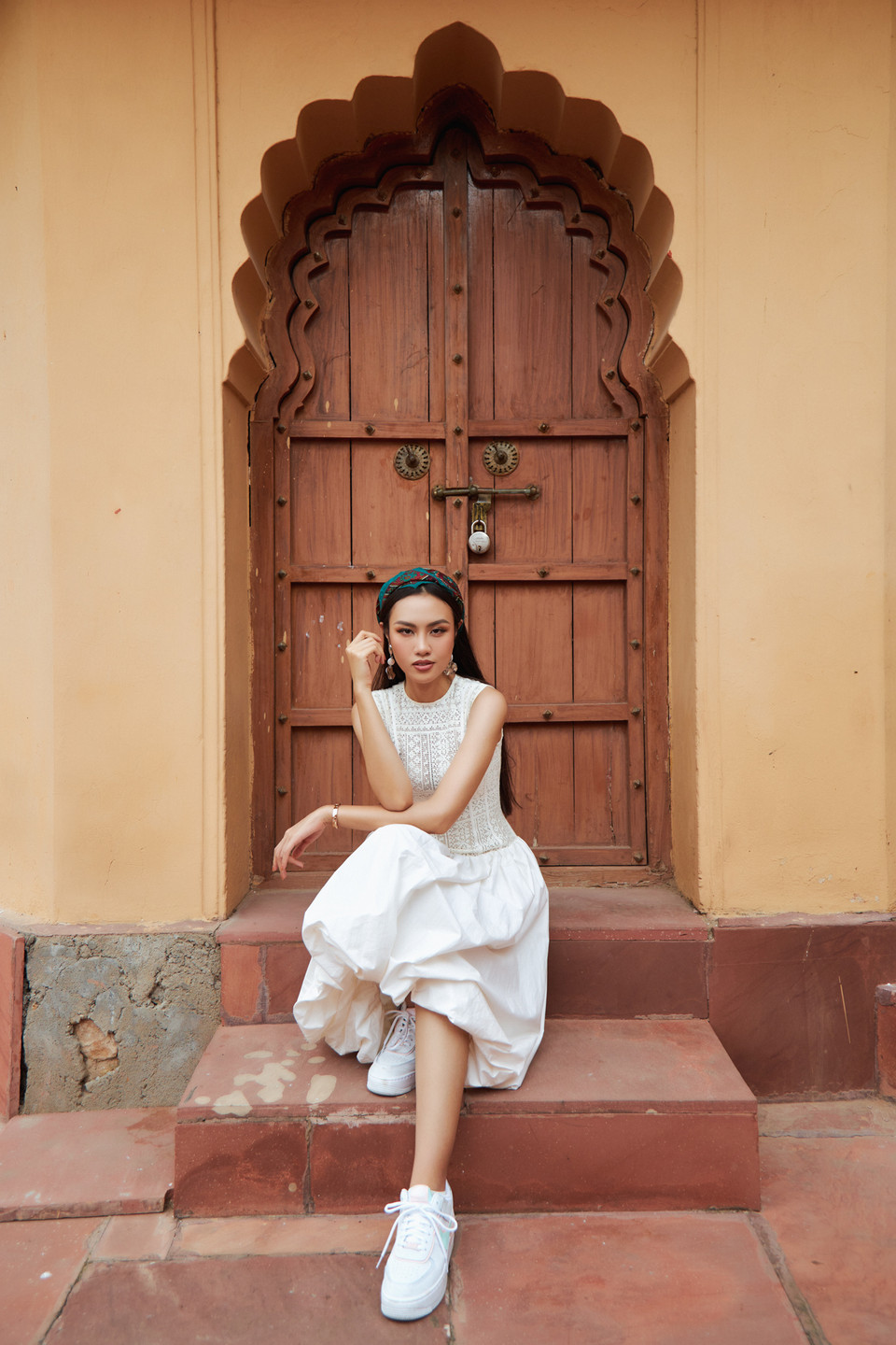 Cô cho biết thêm: ‘Hôm đó đoàn được tự do di chuyển, Tiên có ở lại thành phố để trải nghiệm cuộc sống của người dân Ấn Độ. Khi trở về khách sạn, mình có gặp sự cố nho nhỏ lúc bắt xe về. Đó là bác tài xế không biết tiếng Anh nên hơi khó khăn trong việc giao tiếp. Nhưng sau đó, Tiên cũng đã thuận lợi về tới khách sạn và chuẩn bị cho những chuyến đi tiếp theo.’ (Ảnh: CTV/Vietnam+)