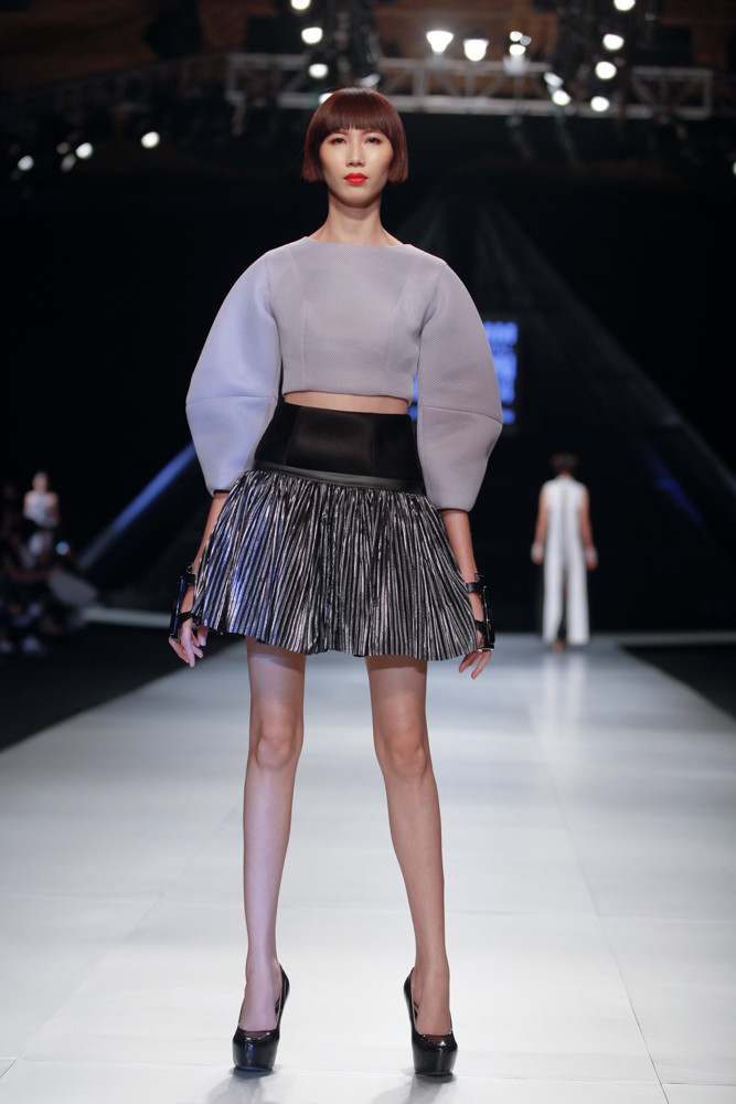 Rồi cho chúng uốn lượn... (Ảnh: BTC)