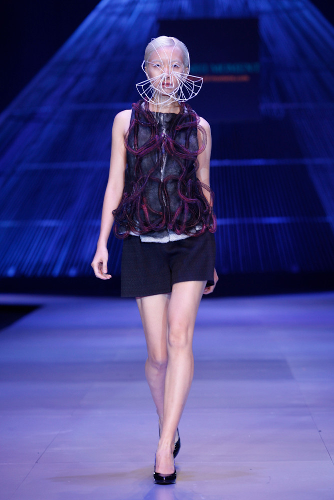 Mang tới ấn tượng về vẻ đẹp mới lạ nhưng vẫn gắn liền với các giá trị cổ điển trong thời trang. (Ảnh: BTC)