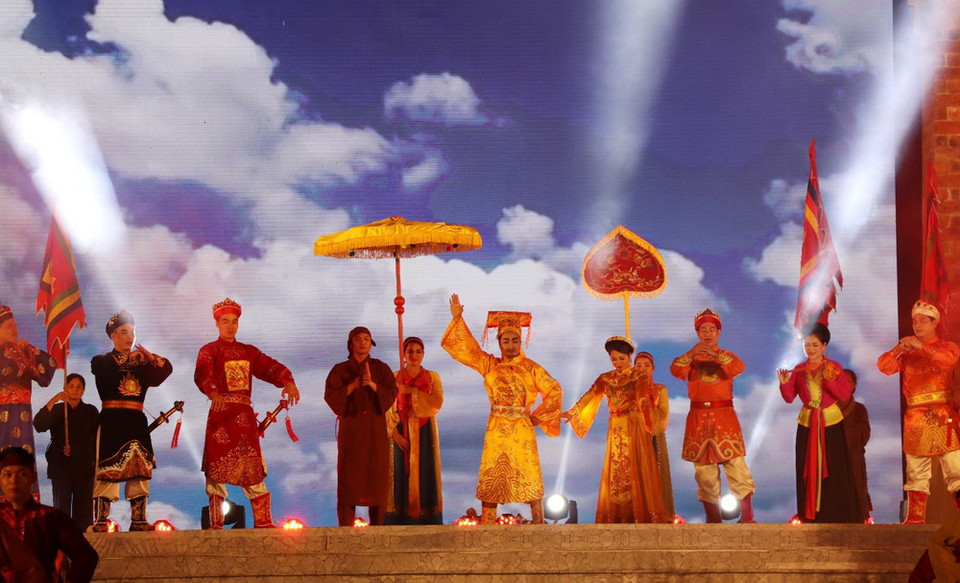 Tái hiện nghi lễ tế Thiên thời kỳ đầu lập quốc. (Ảnh: Ninh Đức Phương/TTXVN)