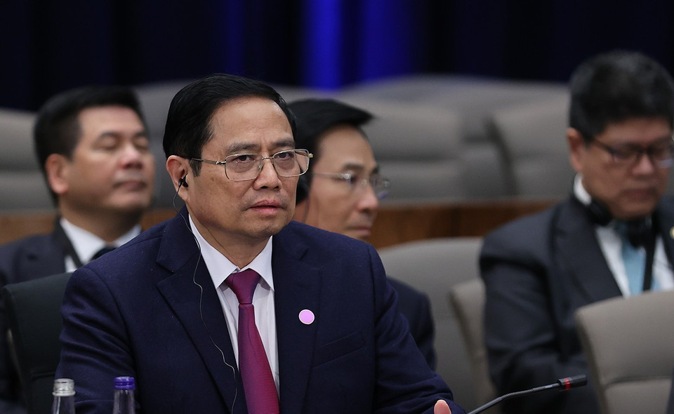 Thủ tướng Phạm Minh Chính cùng các lãnh đạo ASEAN dự thảo luận về hành động khí hậu, chuyển đổi năng lượng sạch và hạ tầng bền vững. (Ảnh: Dương Giang/TTXVN)