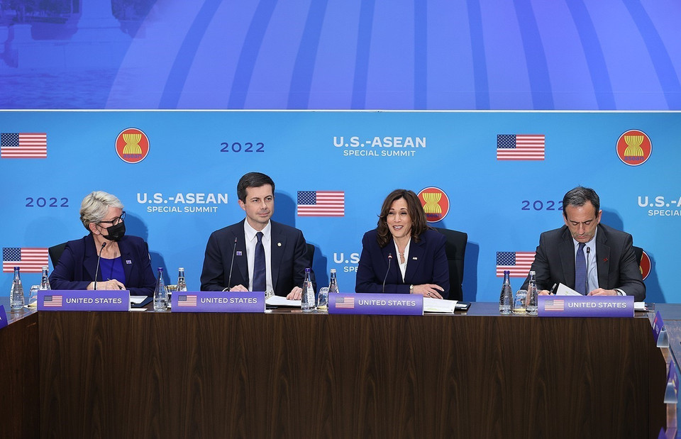 Phó Tổng thống Hoa Kỳ Kamala Harris phát biểu khai mạc.(Ảnh: Dương Giang/TTXVN)