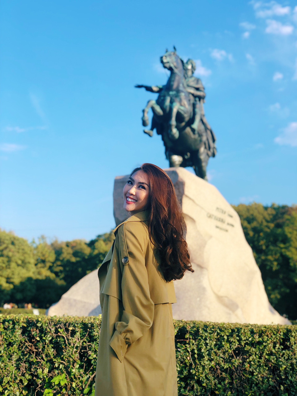 Yêu thích du lịch nên đến mỗi nước, Tường Linh đều cố gắng dành nhiều thời gian khám phá, trải nghiệm tại những địa danh nổi tiếng. (Ảnh: CTV/Vietnam+)