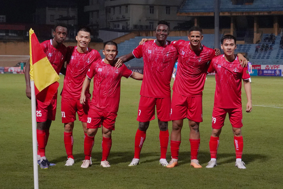 Câu lạc bộ Hà Nội FC sau đó gỡ được thêm một bàn của Tagueu. Chung cuộc, Hải Phòng giành chiến thắng 5-3 ngay trên Sân Hàng Đẫy. (Ảnh: Việt Anh/Vietnam+)
