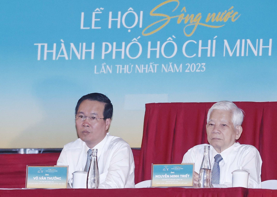 Chủ tịch nước Võ Văn Thưởng, nguyên Chủ tịch nước Nguyễn Minh Triết dự buổi lễ. (Ảnh: Thống Nhất/TTXVN)