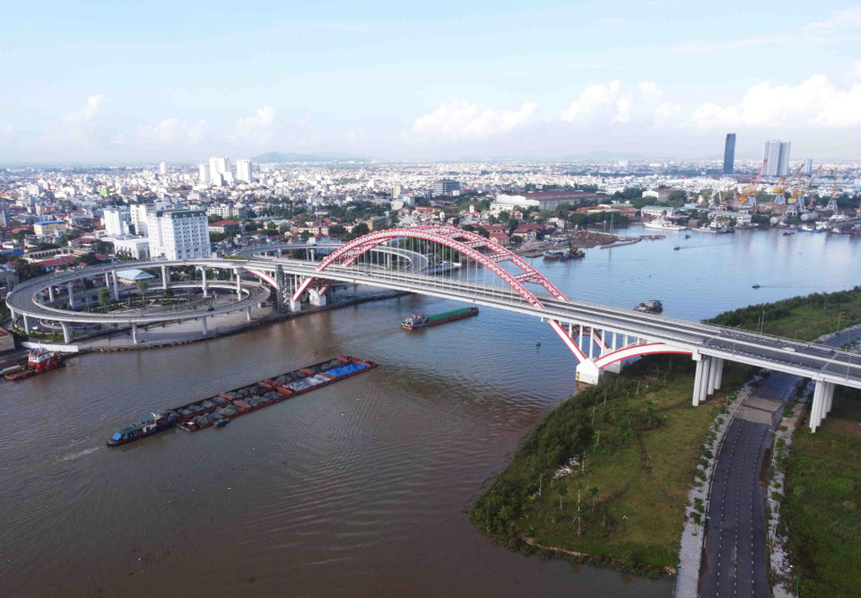 Tổng mức đầu tư của công trình cầu Hoàng Văn Thụ là 2.173 tỷ đồng từ nguồn ngân sách thành phố. (Ảnh: Vũ Sinh/TTXVN)