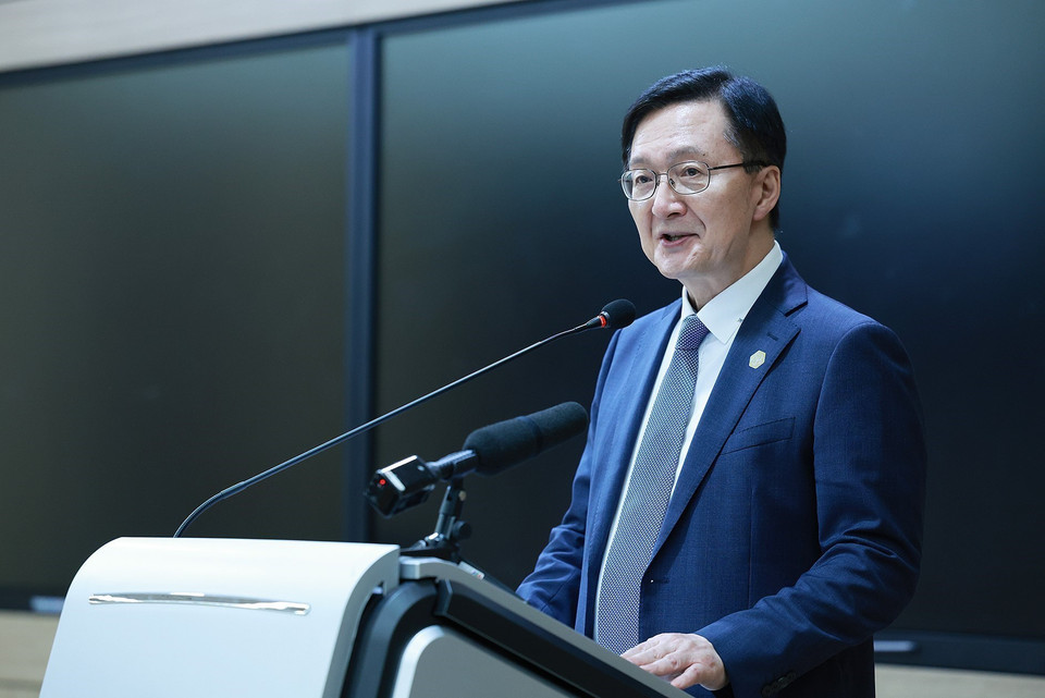 Giáo sư Ryu Hong-lim, Hiệu trưởng Đại học Quốc gia Seoul phát biểu. (Ảnh: Dương Giang/TTXVN)