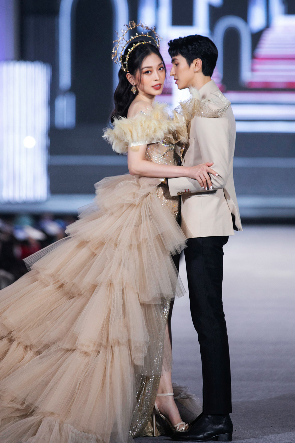 Thời gian qua, sau khi công khai chuyện tình cảm, Á hậu Phương Nga và diễn viên Bình An thường xuyên sánh đôi trong các dự án quảng cáo, trình diễn thời trang... (Ảnh: CTV/Vietnam+)