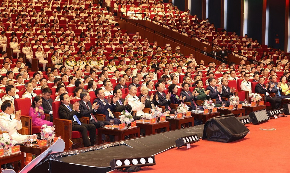 Tổng Bí thư Nguyễn Phú Trọng, Chủ tịch nước Võ Văn Thưởng và các đại biểu dự Lễ kỷ niệm. (Ảnh: Trí Dũng/TTXVN)