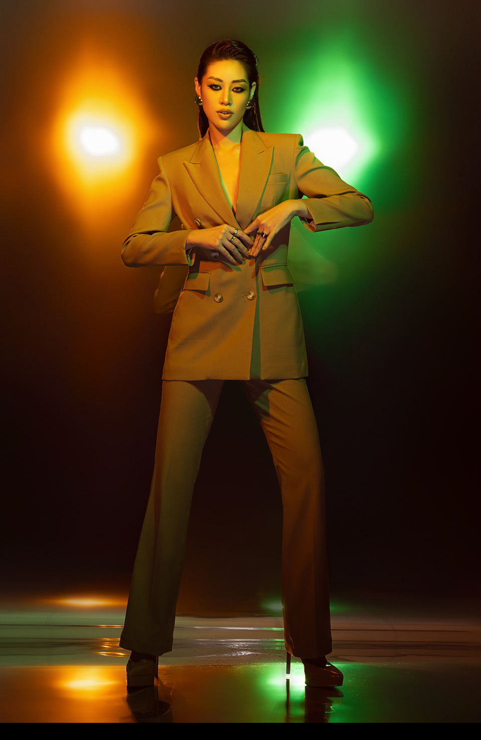 Bên cạnh việc đồng hành cùng các hoạt động của tổ chức Hoa hậu Hoàn vũ Việt Nam, Hoa hậu Khánh Vân còn tham gia đối thoại trong ‘Digital series Vinawoman-Bãn Lĩnh Việt Nam,’ hỗ trợ đại diện Việt Nam – Kim Duyên trong chương trình Road to Miss Universe 2021, cùng nhiều kế hoạch mới sẽ được Khánh Vân tiết lộ trong thời gian tới. (Ảnh: CTV/Vietnam+)