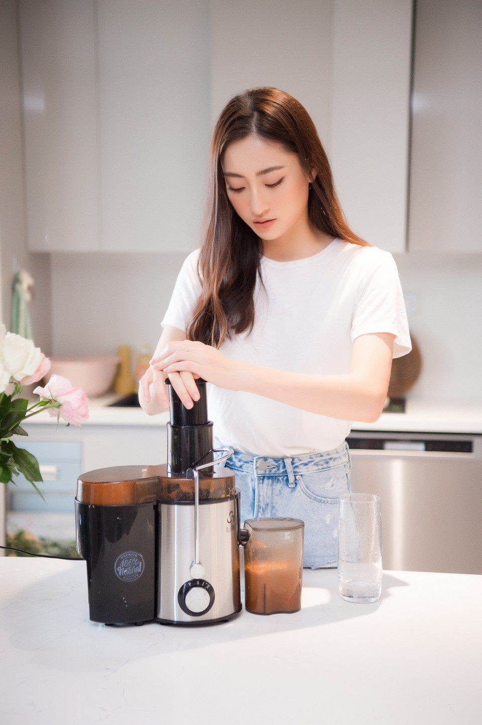 Cách đây không lâu, Lương Thùy Linh từng khiến khán giả trầm trồ khi đảm nhận cương vị Giám đốc phát triển dự án của một tập đoàn bất động sản. (Ảnh: CTV/Vietnam+)