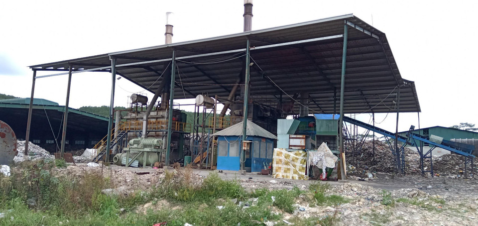 Toàn bộ dây chuyền, công nhân của nhà máy đã ngừng hoạt động. (Ảnh: Đặng Tuấn/TTXVN)