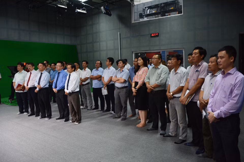 Đại biểu tham dự khai trương trường quay mới tại Đà Nẵng. (Ảnh: Văn Dũng/TTXVN)