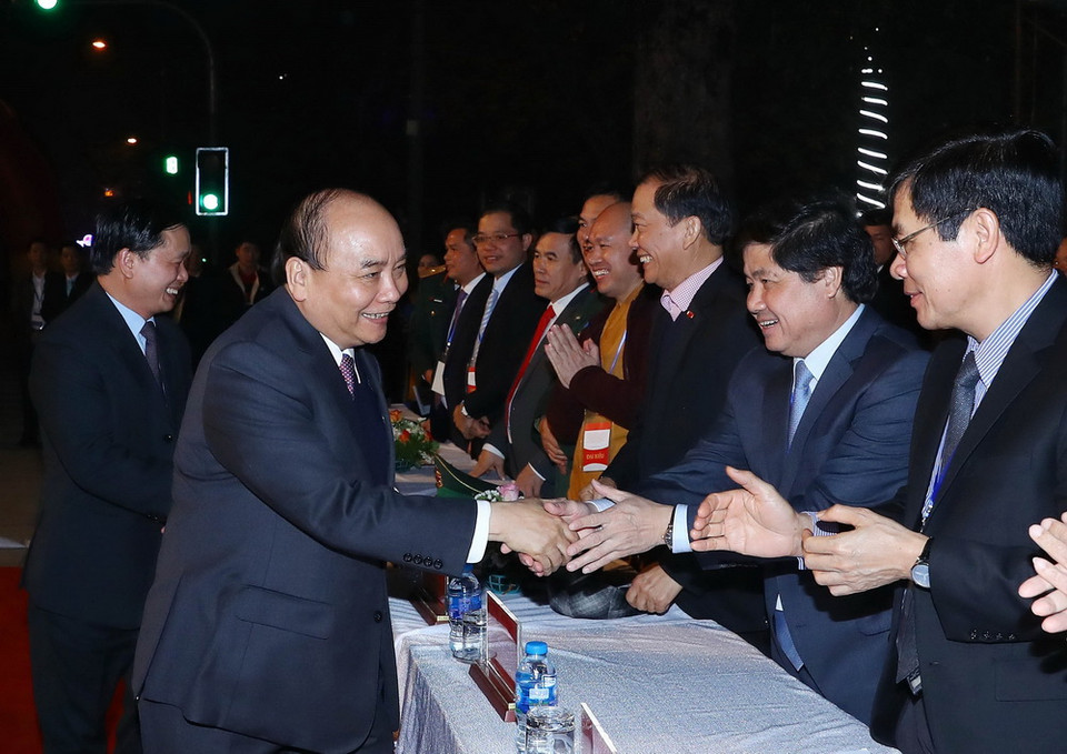 Thủ tướng Nguyễn Xuân Phúc và các đại biểu. (Ảnh: Thống Nhất/TTXVN)