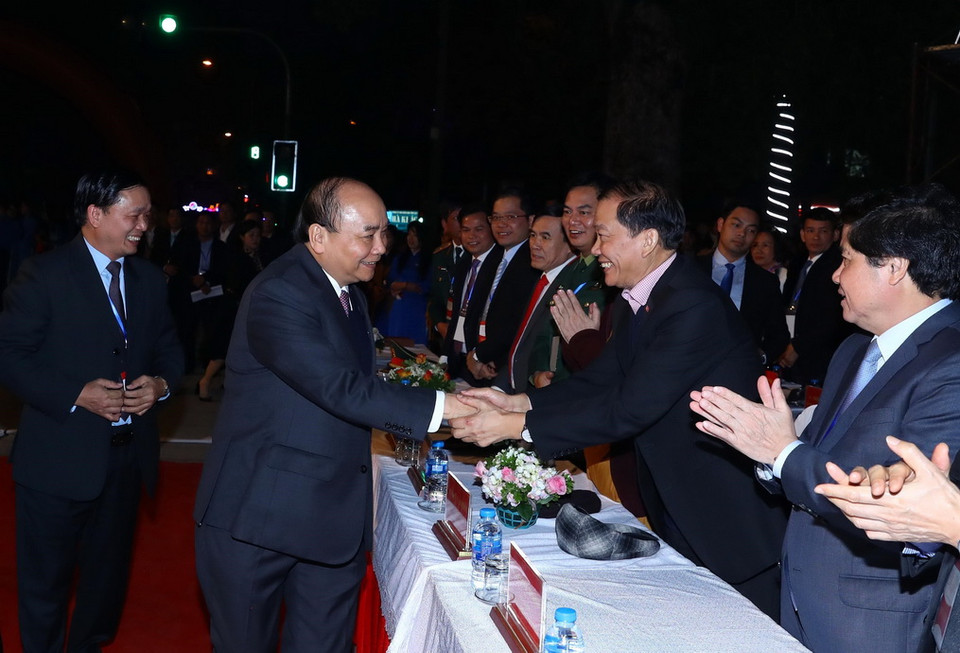 Thủ tướng Nguyễn Xuân Phúc và các đại biểu. (Ảnh: Thống Nhất/TTXVN)