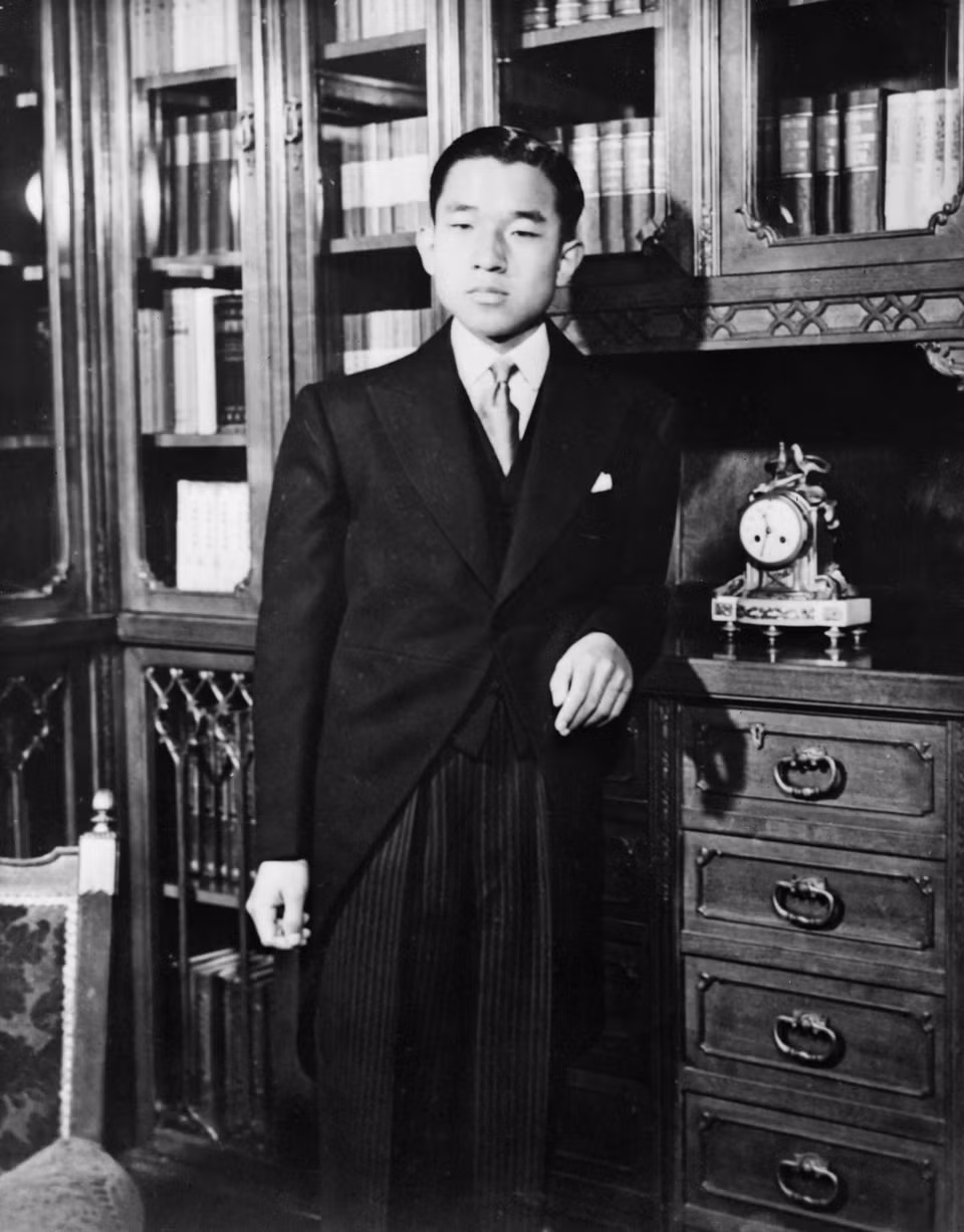 Nhật hoàng Akihito là con trai cả của Nhật Hoàng Hirohito và Hoàng hậu Kojun. Tháng 11/1952, ngài đã được tấn phong làm Hoàng Thái tử. (Ảnh: AFP/TTXVN)